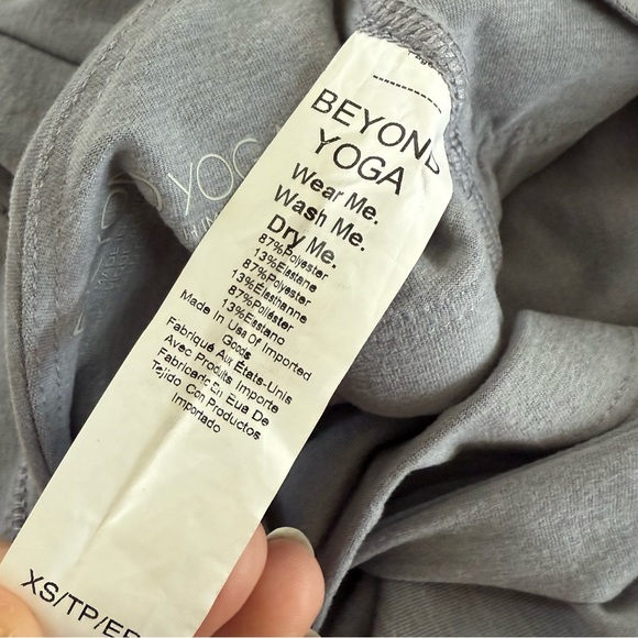 Beyond Yoga Cloud Grey Space Dye Get Up And Go Sleeveless Romper - Picture 13 of 14